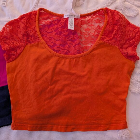 Lot of 3 ambiance apparel Small crop tops EUC - Picture 5 of 10